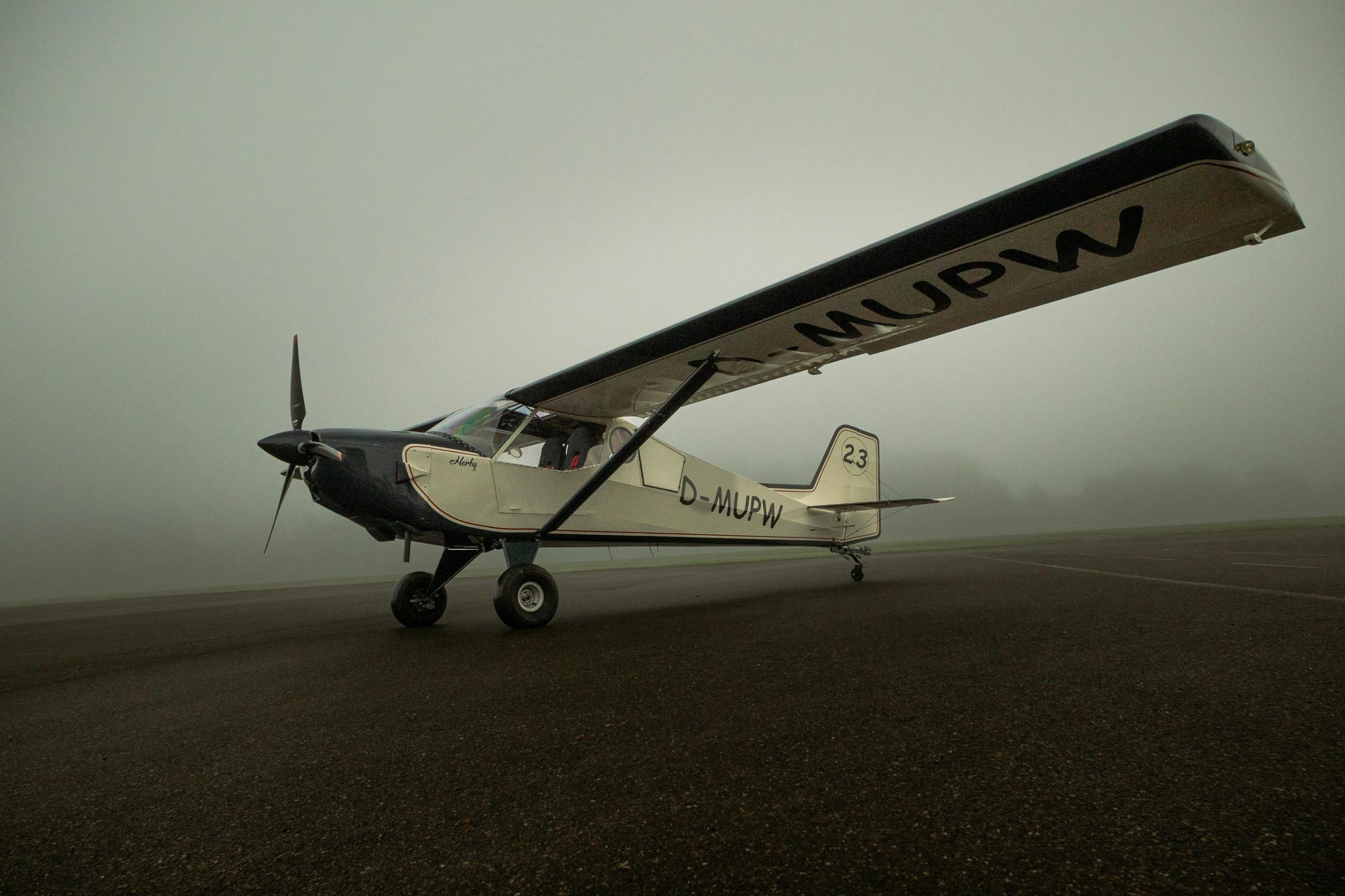 Off-Peak Travel: Save Money by Flying on Cheaper Days