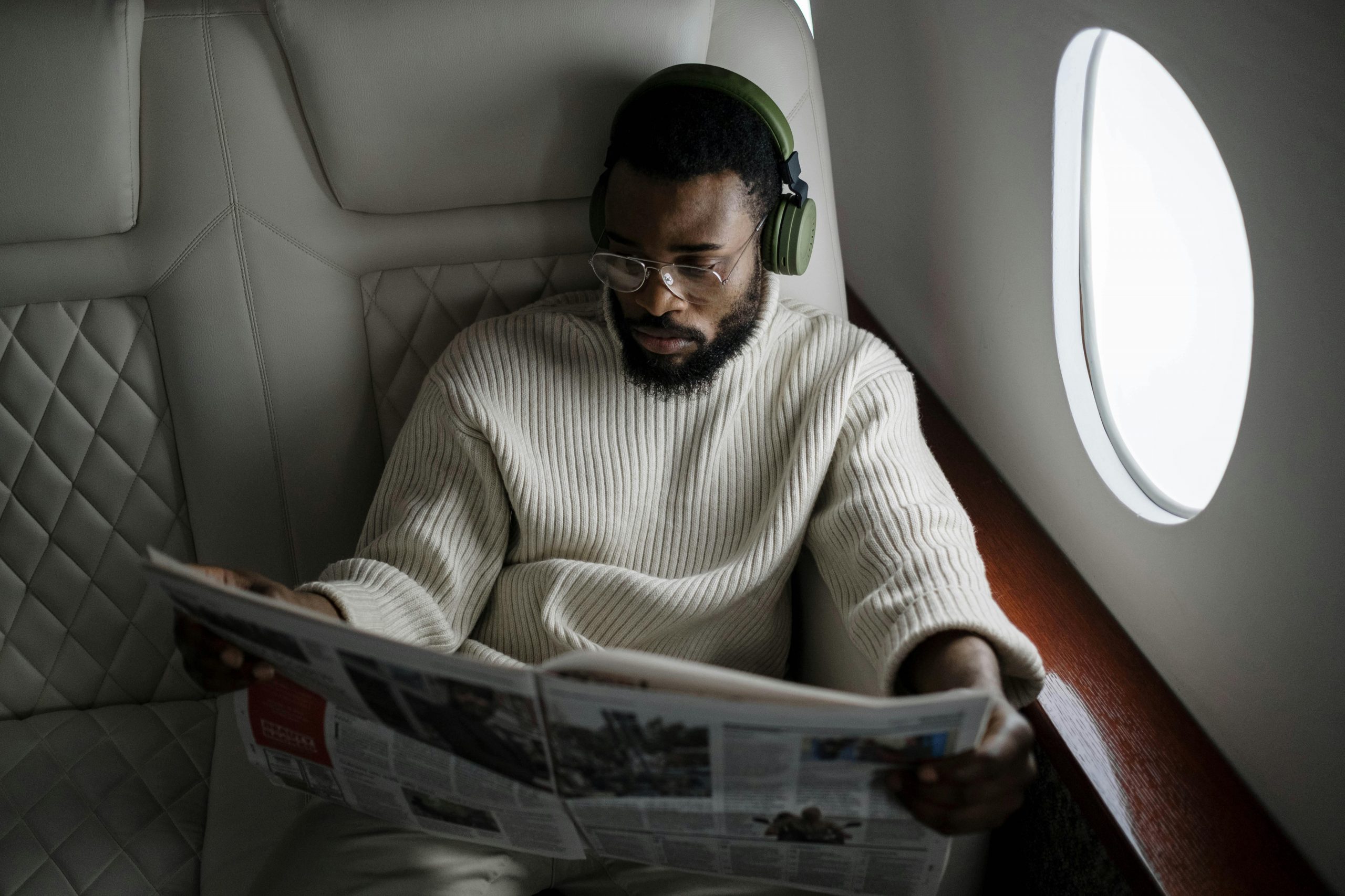 How to Avoid Jet Lag on Long Flights