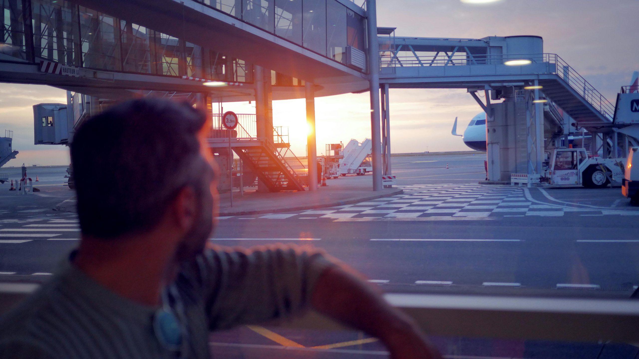How to Solve Jet Lag: Practical Tips for Travelers