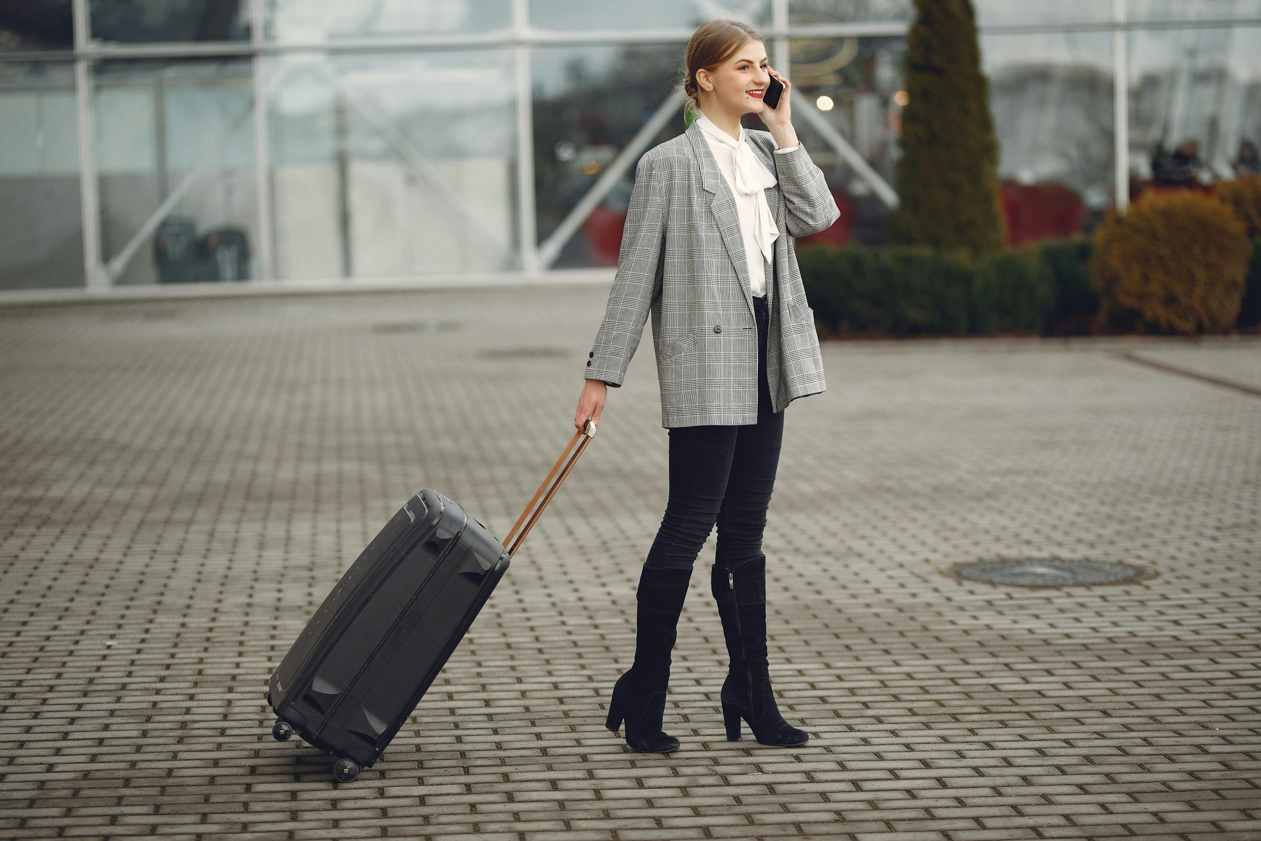 Using Your Phone Abroad: International Roaming and SIM Card Tips