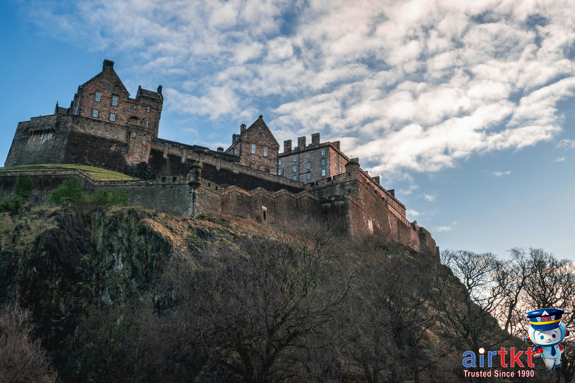 Edinburgh First-Timer's Guide: Essential Tips and Must-Sees