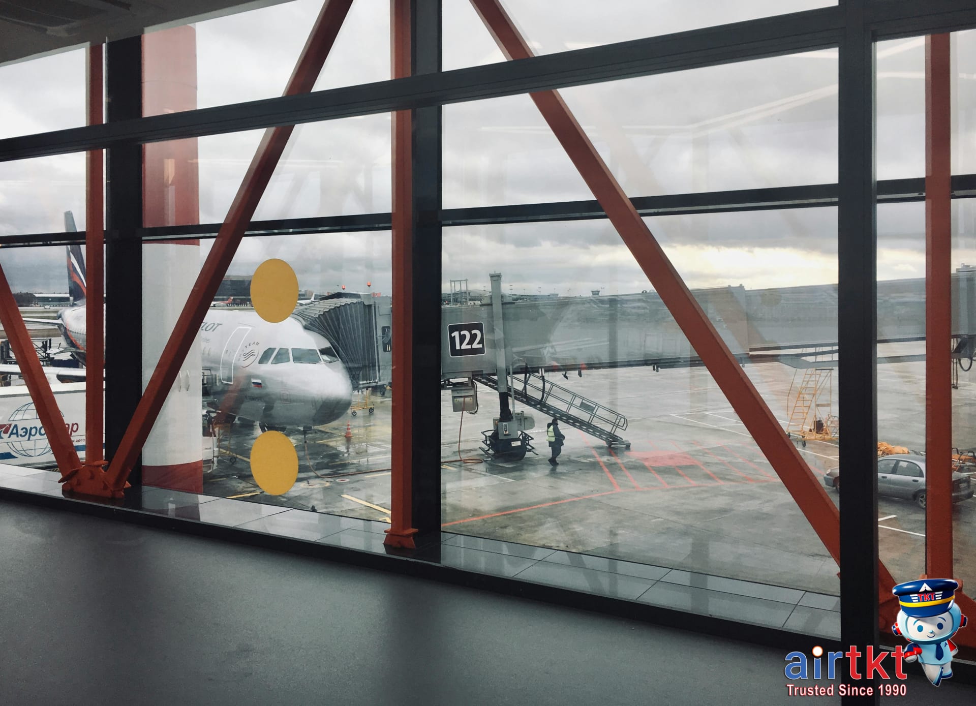 US to Europe Flight Deals: Best Timing and Airlines