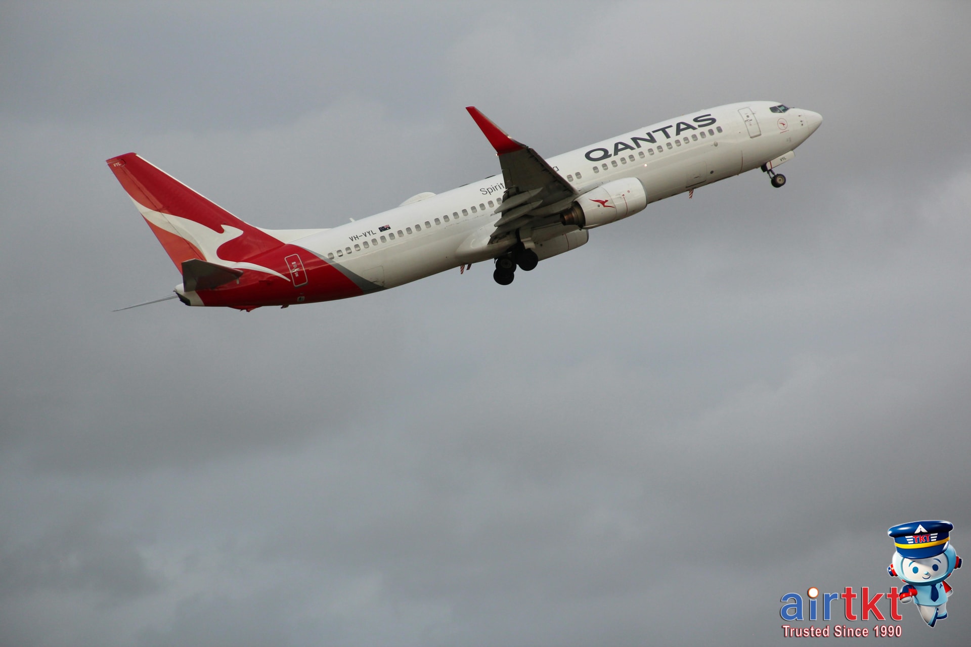 Qantas Airlines: Complete Money-Saving Strategy Guide