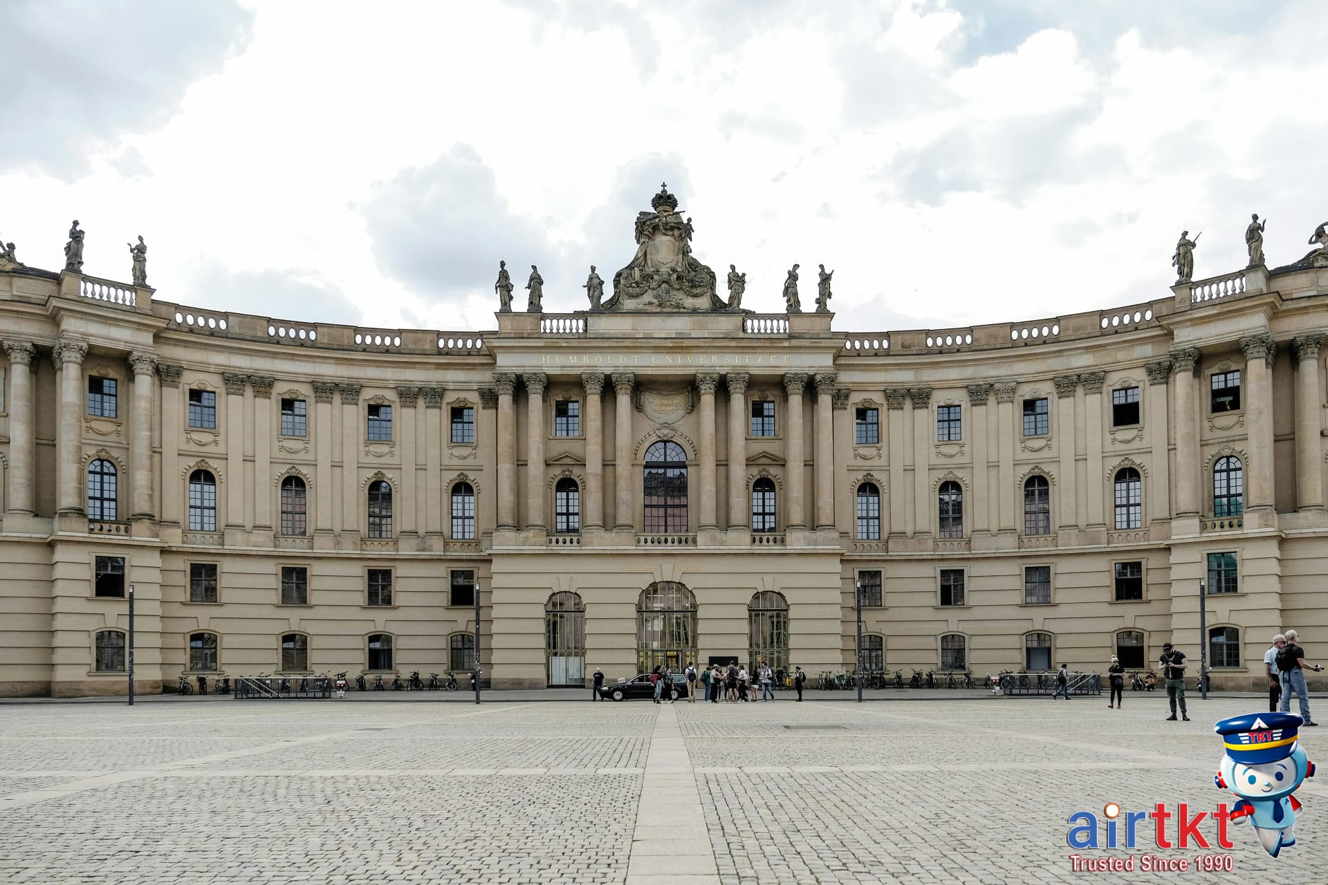 Study Abroad Semester Travel: Family-Friendly Destinations and Deals