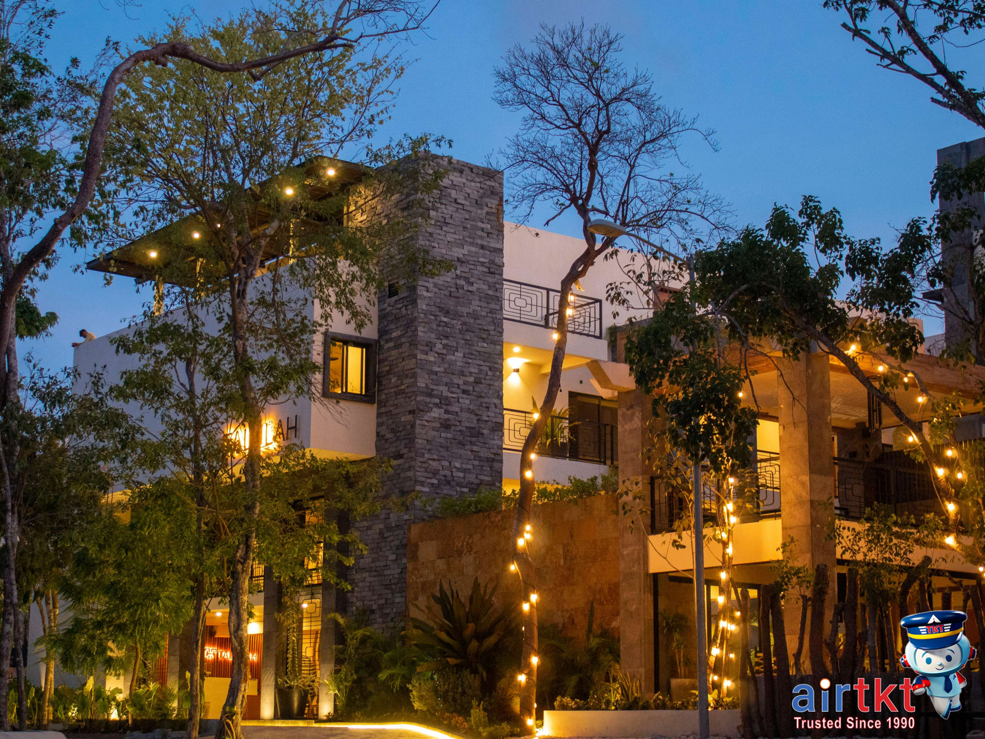 Love Hotels Guide: Which Option Saves Money and Suits Your Needs
