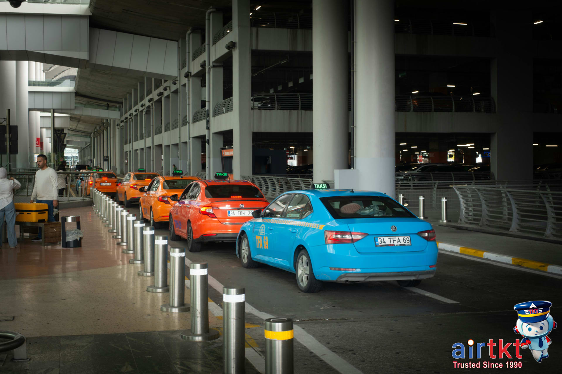 Taxi Scam Avoidance: Essential Travel Safety Guide