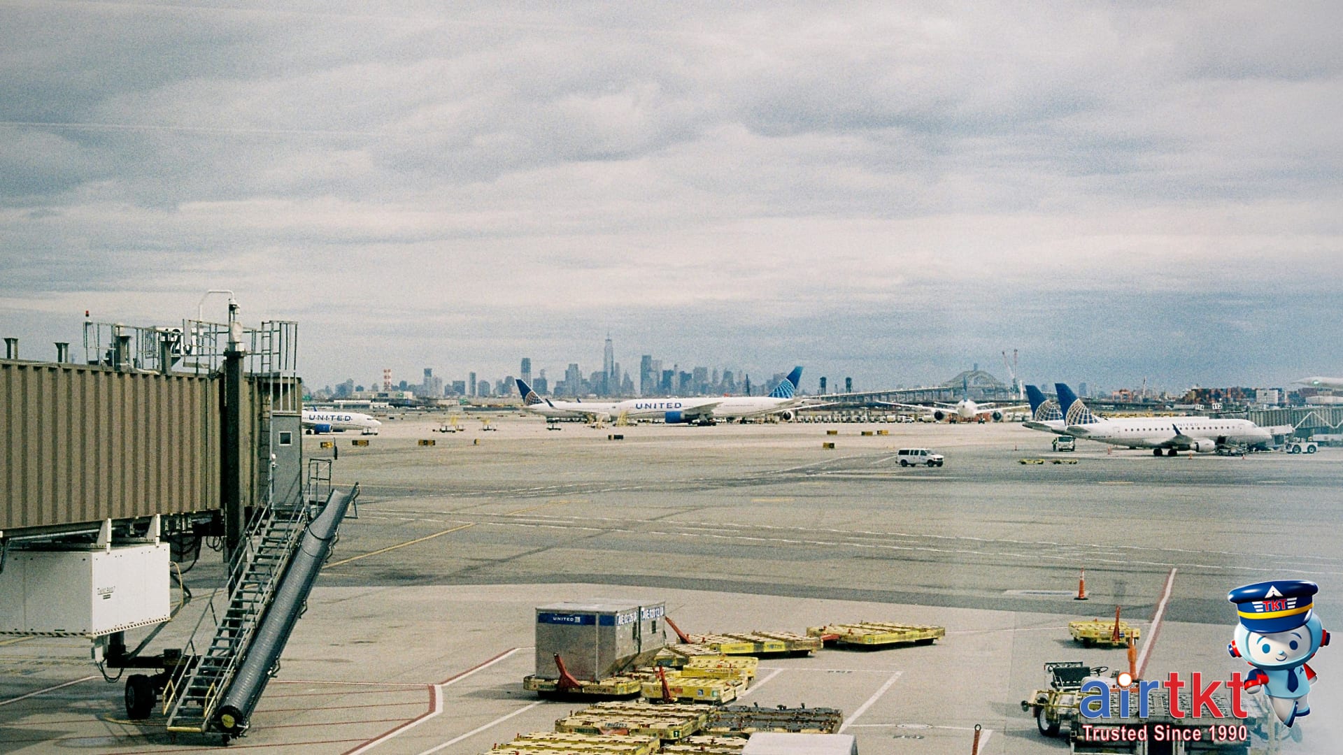 Flying into Alternate Airports to Cut Costs