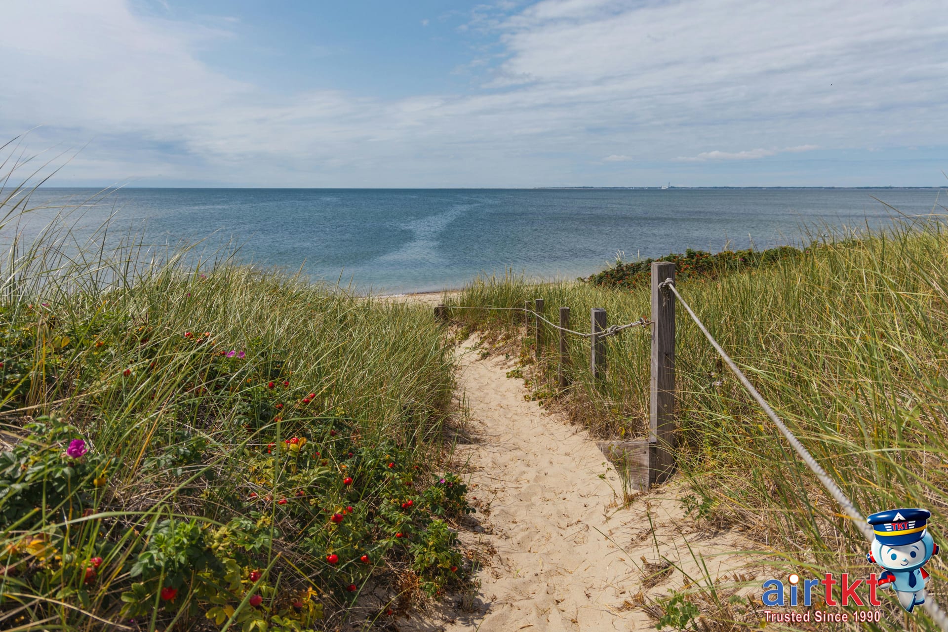 Weekend Getaway from Boston: Lobster Rolls and Beaches on Cape Cod